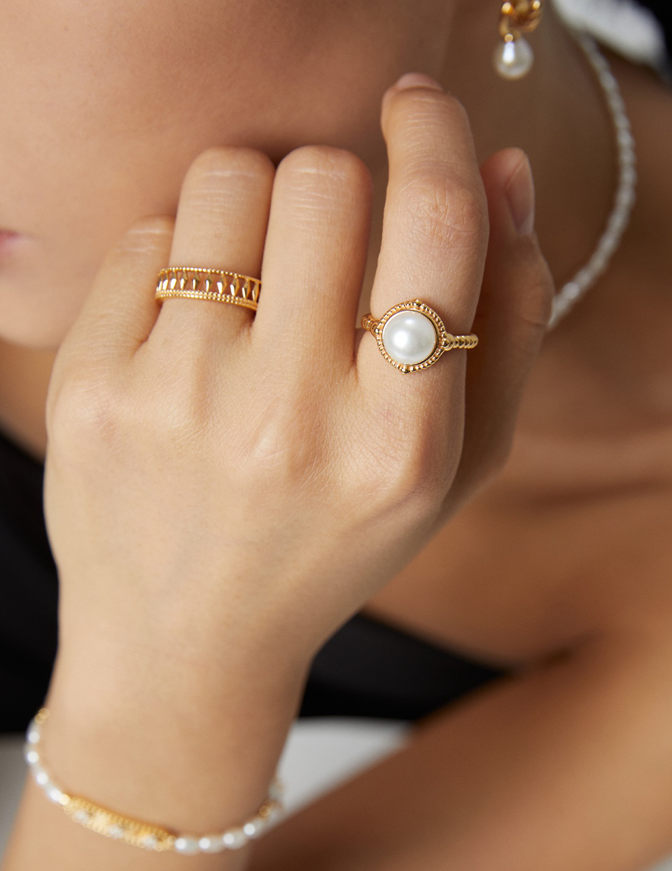 Golden Vintage Pearl Ring