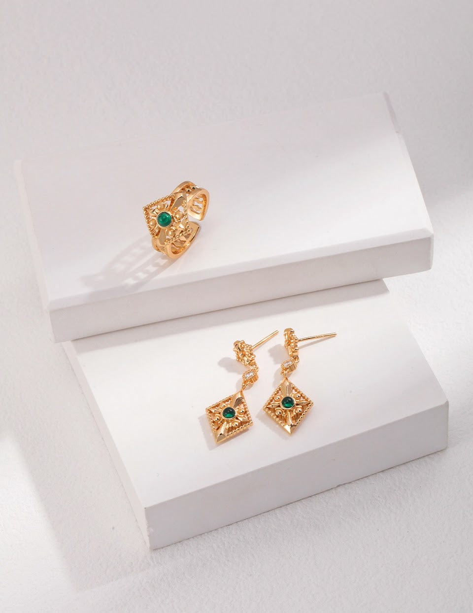 Vintage Green Agate Dangle Rings