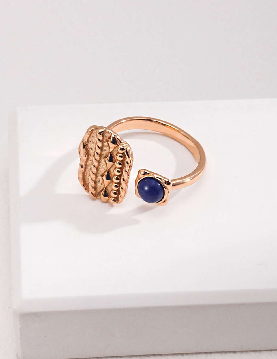 Engraving Lapis Ring